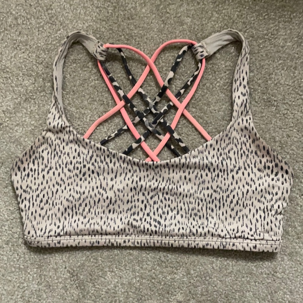 Lululemon sports bra
